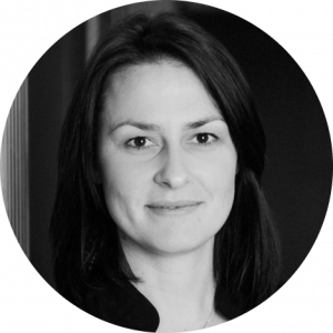 Headshots EMEA Headshot Faith Foster